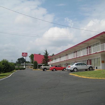 Charlotte Express Inn Exterior photo