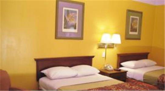 Charlotte Express Inn Room photo