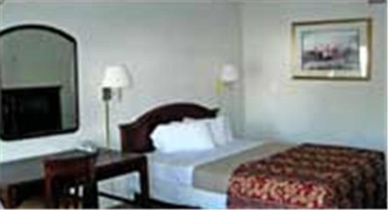 Charlotte Express Inn Room photo
